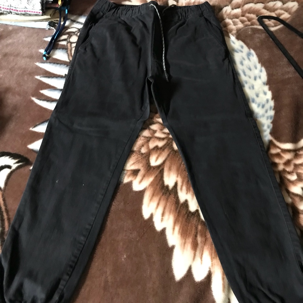 american eagle joggers